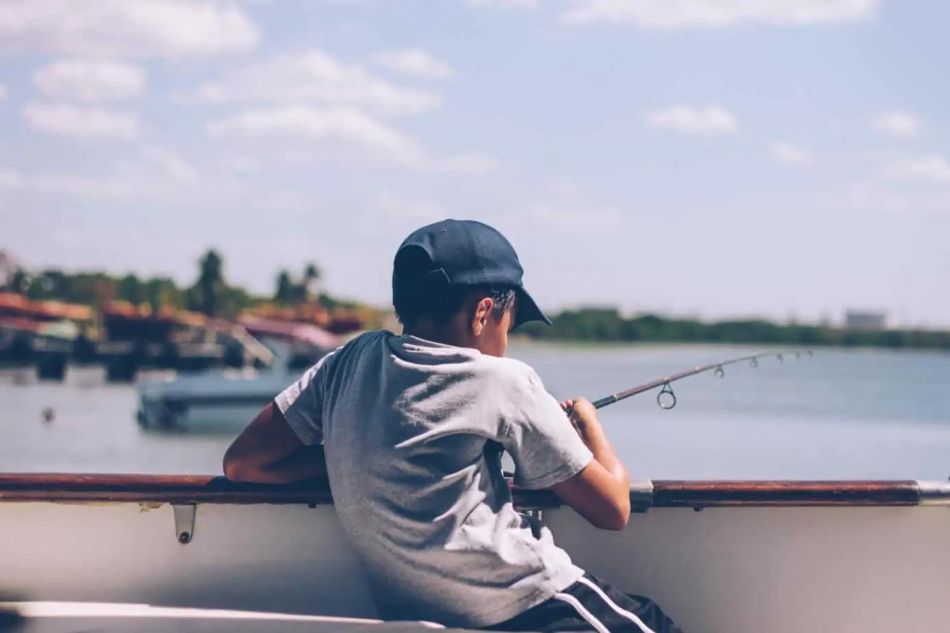 kids fishing